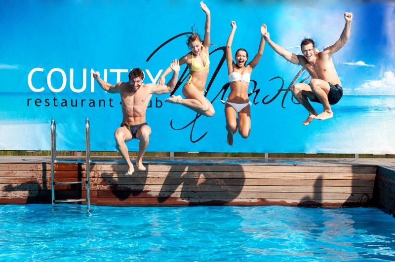 Бассейн и пляж